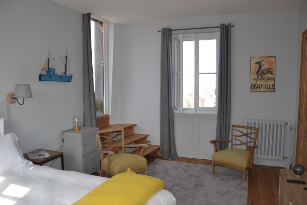 Guesthouse La Mascotte Villers-sur-Mer Eksteriør bilde